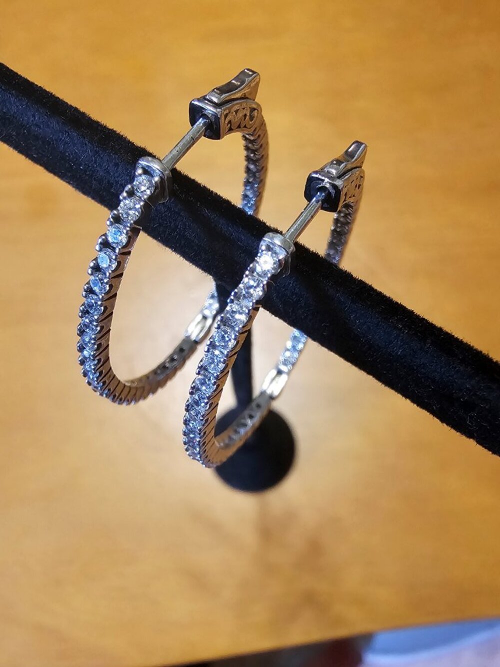 Earring - Picture 2 of 3